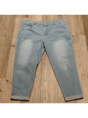 SHEIN CURVE 3X Light Blue Cropped Stretch Denim Jeans